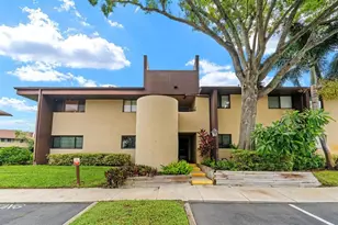 875 S Village Dr N, Saint Petersburg, FL 33716 - Photo 39
