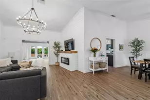 3607 Lithia Ridge Blvd, Valrico, FL 33596 - Photo 5