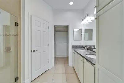 970 Pembroke Point Way, Sun City Center, FL 33573 - Photo 17