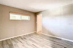 4575 Cove Cir, Saint Petersburg, FL 33708 - Photo 29