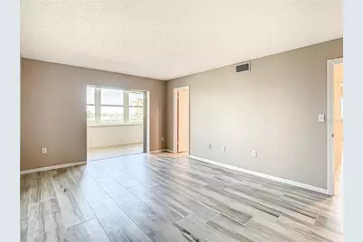 4575 Cove Circle #309, Saint Petersburg, FL 33708 - Photo 21