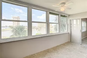4575 Cove Cir, Saint Petersburg, FL 33708 - Photo 19
