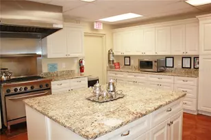 4575 Cove Cir, Saint Petersburg, FL 33708 - Photo 65