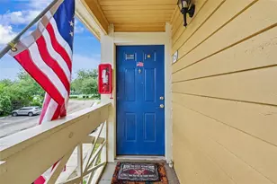 115 112th Ave NE, Saint Petersburg, FL 33716 - Photo 3