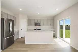 33816 Noble Creek Place, Dade City, FL 33525 - Photo 11