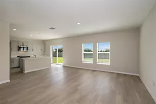 33816 Noble Creek Place, Dade City, FL 33525 - Photo 3
