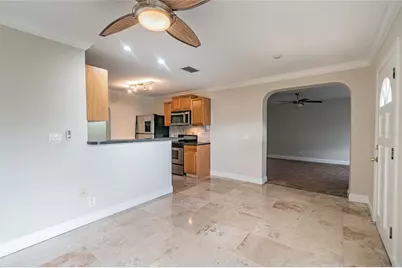 1318 59th Street N, Saint Petersburg, FL 33710 - Photo 9