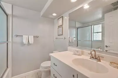 4550 Cove Circle #1009, Saint Petersburg, FL 33708 - Photo 21