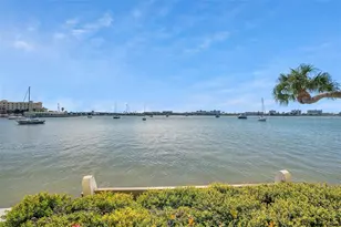 4550 Cove Cir, Saint Petersburg, FL 33708 - Photo 45