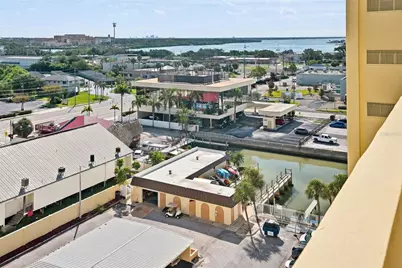 4550 Cove Circle #1009, Saint Petersburg, FL 33708 - Photo 29