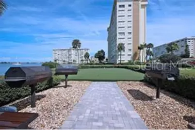4550 Cove Circle #1009, Saint Petersburg, FL 33708 - Photo 39