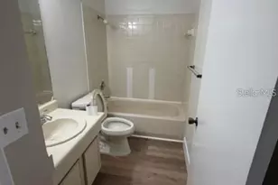 7202 E Bank Dr, Tampa, FL 33617 - Photo 5