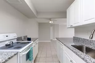 10355 Paradise Blvd, Treasure Island, FL 33706 - Photo 11