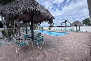 800 Cove Cay Dr, Clearwater, FL 33760 - Photo 27