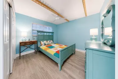 205 Dolphin Point #4, Clearwater Beach, FL 33767 - Photo 37