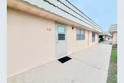 201 Bedford Trail #121, Sun City Center, FL 33573 - Photo 1