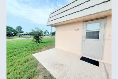 201 Bedford Trail #121, Sun City Center, FL 33573 - Photo 3