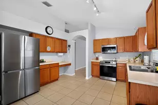 11519 Misty Isle Ln, Riverview, FL 33579 - Photo 7