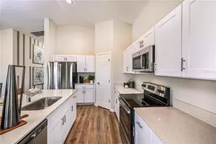 31714 Oyster Trellis Ln, Wesley Chapel, FL 33545 - Photo 11