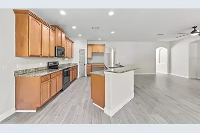 3403 Walden Reserve Drive, Plant City, FL 33566 - Photo 11