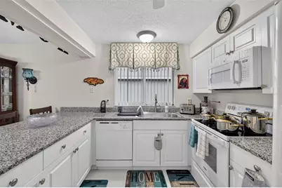 4772 Silver Circle, Zephyrhills, FL 33541 - Photo 11