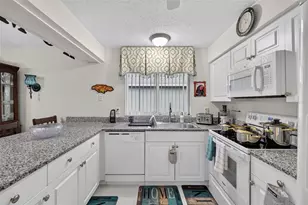 4772 Silver Cir, Zephyrhills, FL 33541 - Photo 11