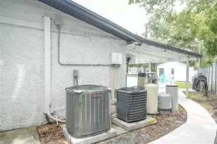 12409 N Blvd, Tampa, FL 33612 - Photo 71