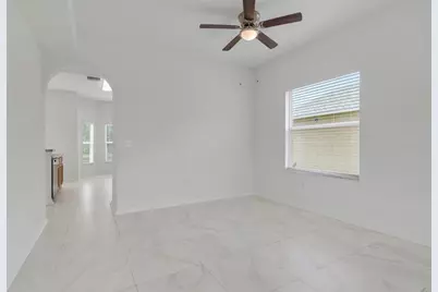 27512 Breakers Drive, Wesley Chapel, FL 33544 - Photo 11