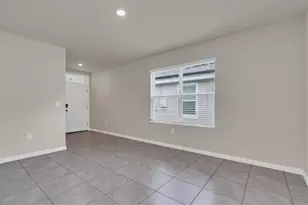 17070 Oval Rum Dr, Wimauma, FL 33598 - Photo 9