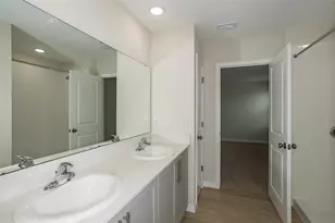 34634 Silent Pine Run, Dade City, FL 33525 - Photo 5