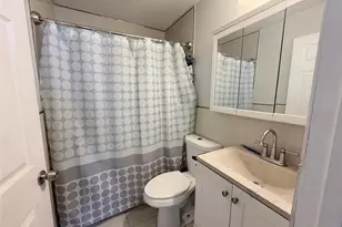 7095 54th Ave N, Saint Petersburg, FL 33709 - Photo 7