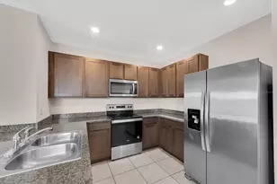 17066 Oval Rum Dr, Wimauma, FL 33598 - Photo 15