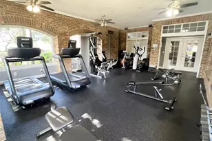 10200 Gandy Blvd N, Saint Petersburg, FL 33702 - Photo 23