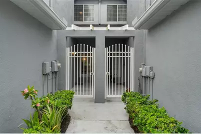 18105 Nassau Point Drive, Tampa, FL 33647 - Photo 3