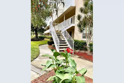 10032 65th Avenue N #17, Saint Petersburg, FL 33708 - Photo 1