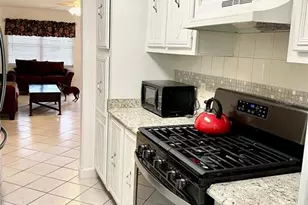 10032 65th Ave N, Saint Petersburg, FL 33708 - Photo 19