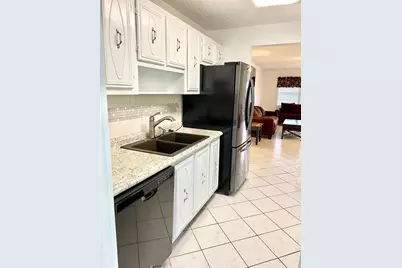 10032 65th Avenue N #17, Saint Petersburg, FL 33708 - Photo 17