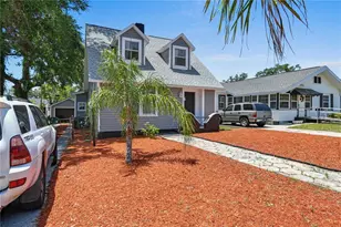 766 13th Ave S, Saint Petersburg, FL 33701 - Photo 1