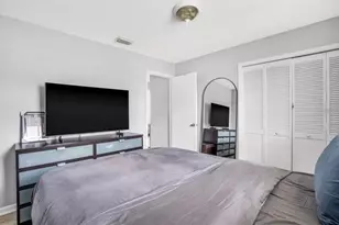 16208 Pebblebrook Dr, Tampa, FL 33624 - Photo 15