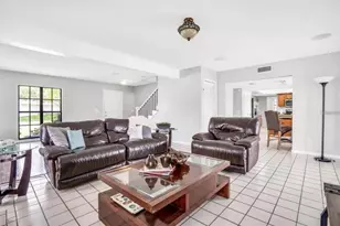 16208 Pebblebrook Dr, Tampa, FL 33624 - Photo 3