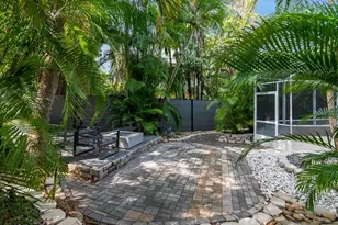 940 Wisconsin Ave, Palm Harbor, FL 34683 - Photo 9
