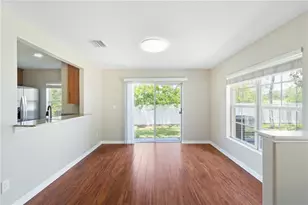 10932 Brickside Ct, Riverview, FL 33579 - Photo 9