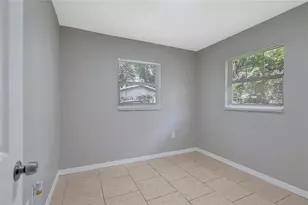 10315 N 9th St, Tampa, FL 33612 - Photo 19