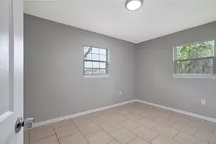 10315 N 9th St, Tampa, FL 33612 - Photo 27