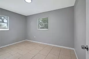 10315 N 9th St, Tampa, FL 33612 - Photo 13