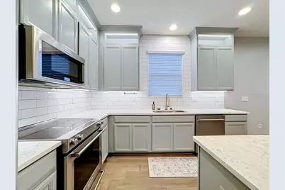 10445 Flagstaff Falls Avenue, Riverview, FL 33578 - Photo 17