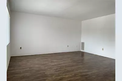 8126 112th Street #203, Seminole, FL 33772 - Photo 3