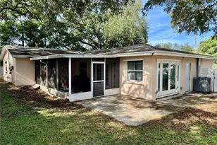 1709 Eaton Dr NE, Clearwater, FL 33756 - Photo 21
