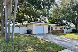 1709 Eaton Dr NE, Clearwater, FL 33756 - Photo 25