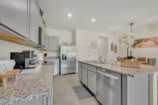 3534 Marigold Patch Ct, Plant City, FL 33565 - Photo 5